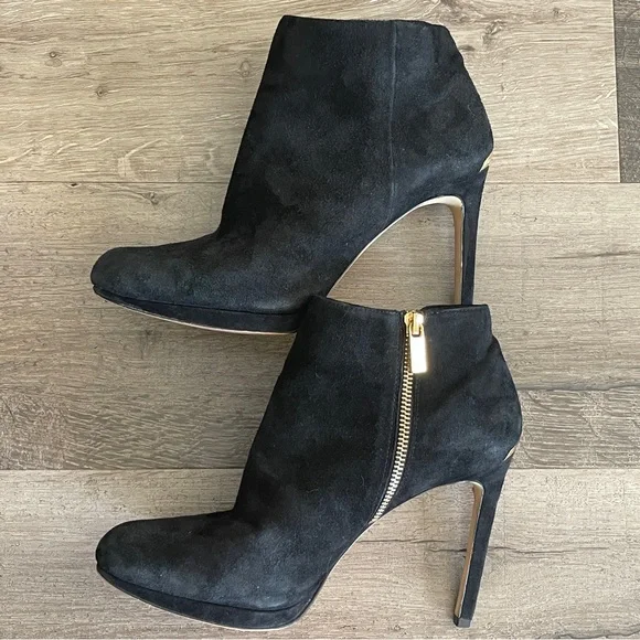 Micheal Kors Velvet Black Ankled High Heels Boots Size 8 1/2M - Picture 9 of 17